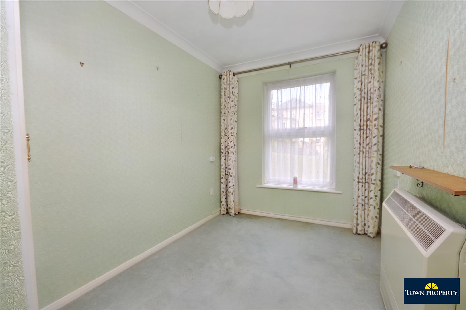 Property Details for Fairfield Road Eastbourne BN20 7NF Town Property Estate Agents